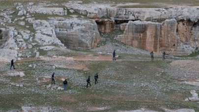 Şanlıurfa'da  mağaralara drone destekli operasyon: 29 şüpheli gözaltına alındı