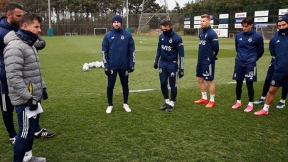Takımın başında ilk antrenmana çıktı: Emre Belözoğlu futbolculardan bakın ne istedi?