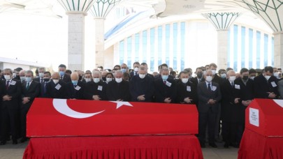 Türkiye  kahramanlarını uğurluyor: Bitlis'te şehit düşen 11 asker için Ankara'da tören