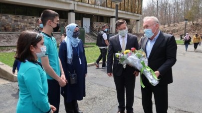 ABD'deki Maarif Okulunun yeni binası tanıtıldı