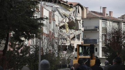 Açelya Apartmanı ile ilgili başmüfettişlerce soruşturma yürütülüyor