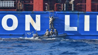 Akdeniz'de Fransız skandalı: Türk gemisine çıktılar!