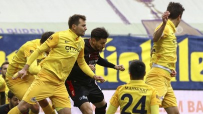 Ankaragücü-Gençlerbirliği: 3 gollü derbi