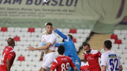 Antalyaspor-Rizespor: 5 gollü nefes kesen maç