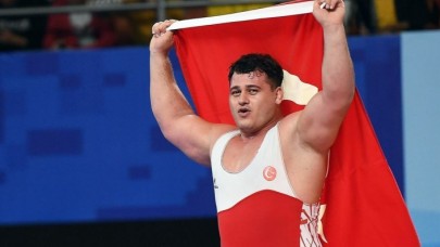 Avrupa Güreş Şampiyonası'nda göğsümüzü kabartan Rıza Kayaalp'e havaalanında büyük ayıp!