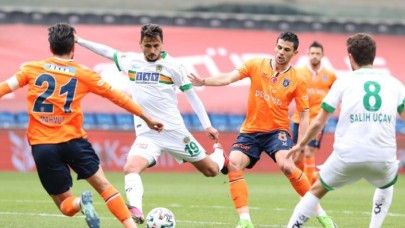 Başakşehir-Alanyaspor: Direkten döndü!