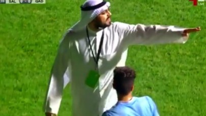 Kuveyt Premier Ligi'nde ilginç olay: Başkan sahaya indi,  penaltıyı iptal ettirdi