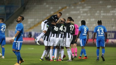 Beşiktaş,  Erzurum'dan da 3 puanla çıktı: Şampiyonluğa koşuyor