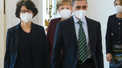 BioNTech'in kurucu ortağı Dr. Türeci'den flaş aşı açıklaması: Her yıl olmak gerekebilir