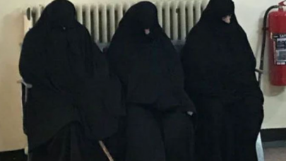 Çarşaflı kadınların fotoğrafını paylaşıp hakaret eden doktor Pınar Türkoğlu davasında karar çıktı