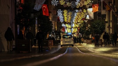 "Çok yüksek" riskli 58 ilde hafa sonu kısıtlaması başladı