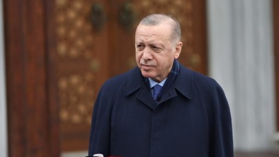 Cumhurbaşkanı Erdoğan'dan Cuma namazı çıkışı flaş açıklamalar: 'Haddini bildirdi'