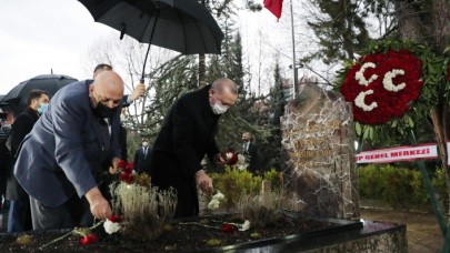 Cumhurbaşkanı Erdoğan'dan,  Alparslan Türkeş'in anıt mezarına ziyaret