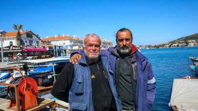 Denize düşen eğitim uçağındaki pilotların kurtarılmasına yardım eden balıkçılar o anları anlattı