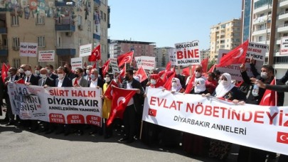 Diyarbakır anneleri ve STK'lardan 'Teröre Lanet' yürüyüşü