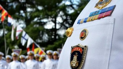 Emekli amiral bildirisine tutuklama talebi