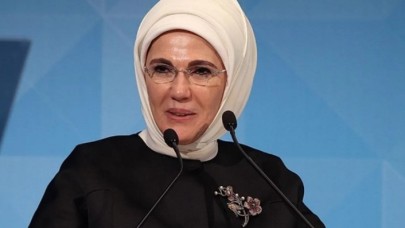 Emine Erdoğan'ın jestine dünyanın dört bir yanından mesaj