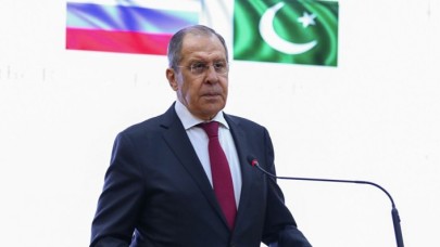 Her yerde Türkiye'nin karşısına çıkan Rusya,  şimdi de Pakistan'a "açık çek" teklif etti