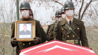 İdlib'de şehit olan Uzman Çavuş Nazmi Çelik son yolculuğuna uğurlandı