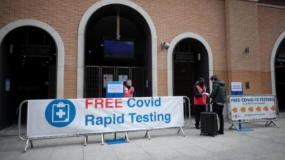 İngiltere'nin aşı zaferi: Can kaybı ve vakalarda büyük düşüş