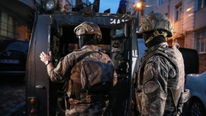 İstanbul merkezli 5 ilde,  Sedat Peker'in elebaşı olduğu belirtilen organize suç örgütüne operasyon