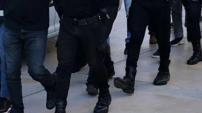 Kendilerini MİT ve Emniyet görevlisi gibi tanıtan dolandırıcılar yakayı ele verdi