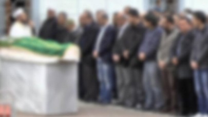 Koronavirüs bunu da yaptırdı: Camide cenaze namazı yasaklandı!