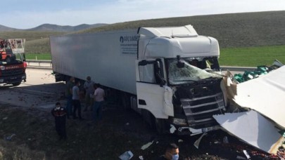 Kütahya'da TIR'lar çarpıştı: Niyazi Gümüş ve Mustafa İsot öldü