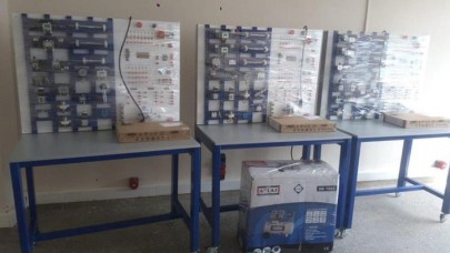 Meslek liseleri kendi deney setlerini üretmeye başladı