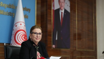 Pekcan'dan,  D-8 ülkelerine dijital ekonomi ve e-ticarette iş birliği çağrısı