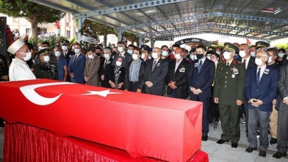 Şehit Teğmen Mehmet Kıvık İzmir'de son yolculuğuna uğurlandı