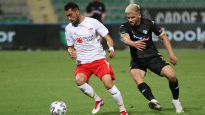 Sivasspor yine yıkılmadı,  Denizlispor dibe demir attı