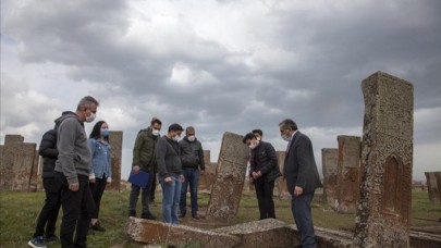 Tarihin Görgü Tanıkları Ayağa Kalkıyor