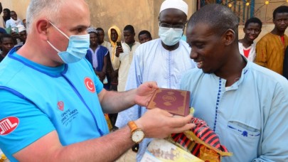 Türkiye,  10 yıldır Senegal'deki asırlık İslam medresesine yardım ulaştırıyor