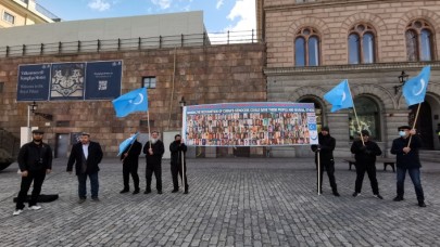 Uygur Türklerine yapılanlar "1 Nisan şakası" değil,  soykırım