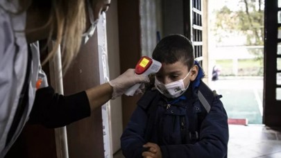 Vali duyurdu: Yüz yüze eğitime koronavirüs arası