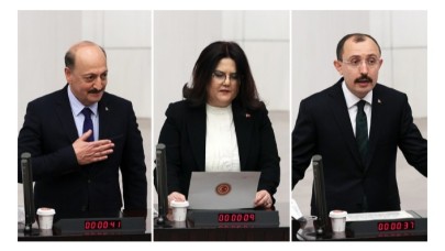 Yeni bakanlar,  Meclis Genel Kurulu'nda yemin ederek görevlerine başladı