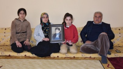 "Zap Suyu'nda boğuldu" denilen oğullarının PKK kampında olduğunu öğrenen ailenin acısı dinmiyor