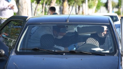 Adana'da bekçilerin kavgası:  Mahalle bekçisi 1 kişiyi öldürüp,  1 kişiyi yaraladı ve intihar etti