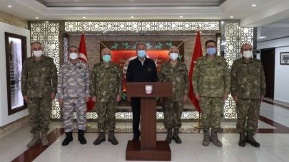 Bakan Hulusi Akar,  Hatay'da: Bugüne kadar kaç Suriyelinin ülkesine döndüğünü açıkladı