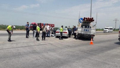 Ceyhan'da kaza: Ahmet Günbaz öldü,  Onur Cem Günbaz,  Hatice Günbaz,  Zeki Yarat yaralandı