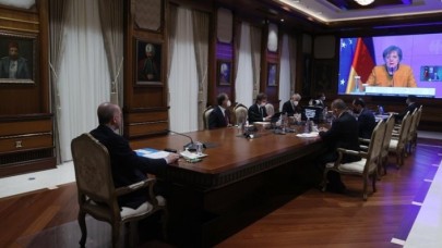 Cumhurbaşkanı Erdoğan,  Merkel'le görüştü: Açık açık uyardı!