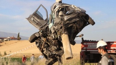 Denizli'de kaza: Ozan Yeşil ve Erkan Batum öldü