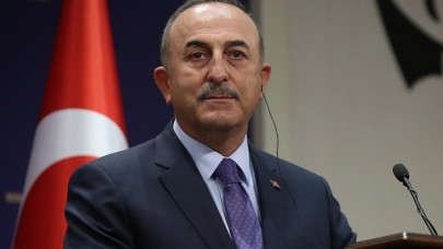 Dışişleri Bakanı Çavuşoğlu,  Yunanistan'da açık açık söyledi: Vazgeçin!