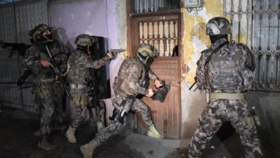 Diyarbakır'da terör örgütü PKK' ya operasyon: 29 şüpheli yakalandı