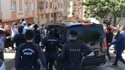 Eyüpsultan Kentsel Dönüşüm Temel Atma Töreni'nde İBB Başkanı İmamoğlu'na tepki: Bir kadın yaralandı