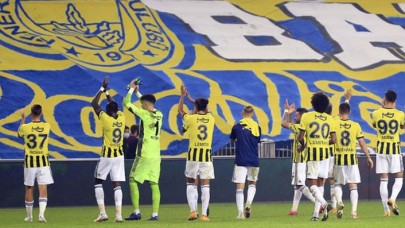 Fenerbahçe'den şaşırtan transfer atağı: Hiçbir kulüpte tutunamayan futbolcu için harekete geçiyorlar