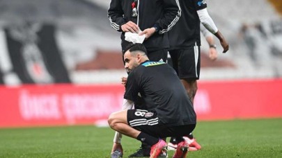 Ghezzal sahada önce iftar,  sonra şov yaptı