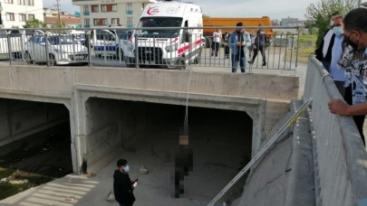 İstanbul'da acı olay: Köprüye asılı erkek cesedi bulundu