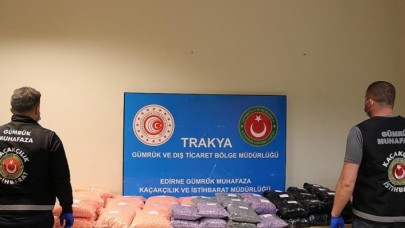 Kapıkule Sınır Kapısı'nda 526 bin uyuşturucu hap ele geçirildi